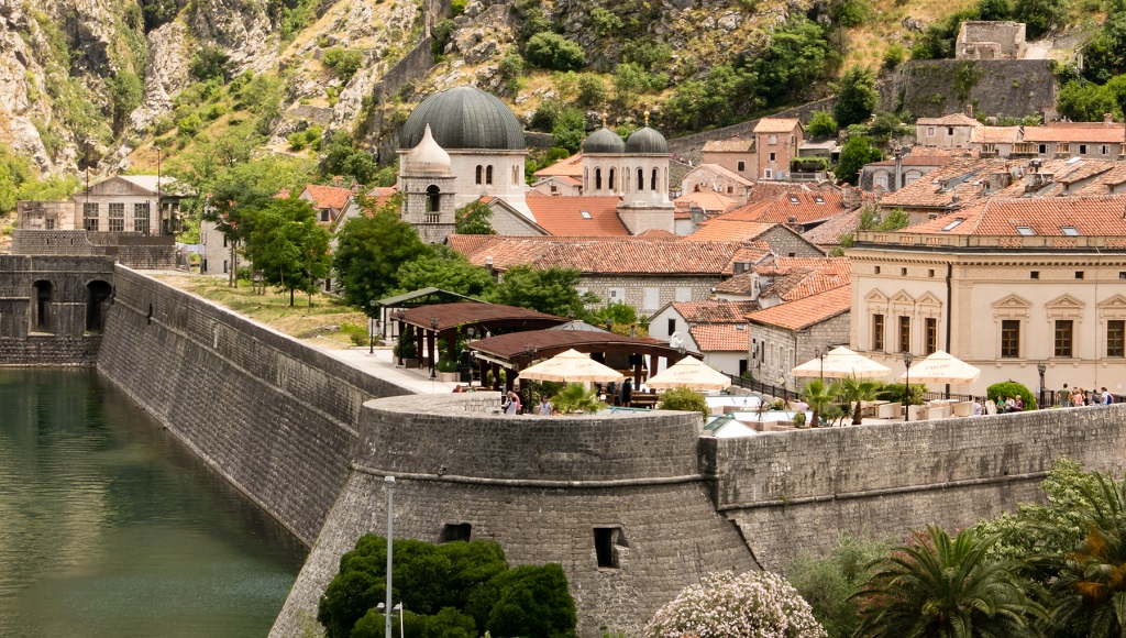 avrupa rüyası karadağ kotor surları