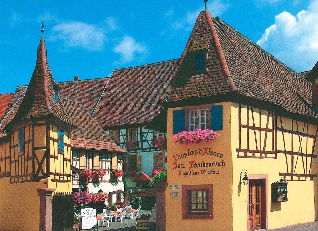 fransa-alsas-gezilecek-yerler-eguisheim